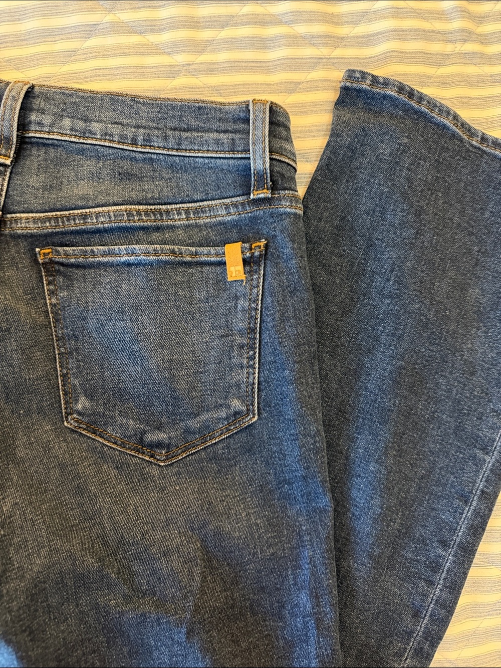 Joe’s The Provocateur petite bootcut - Picture 3 of 4